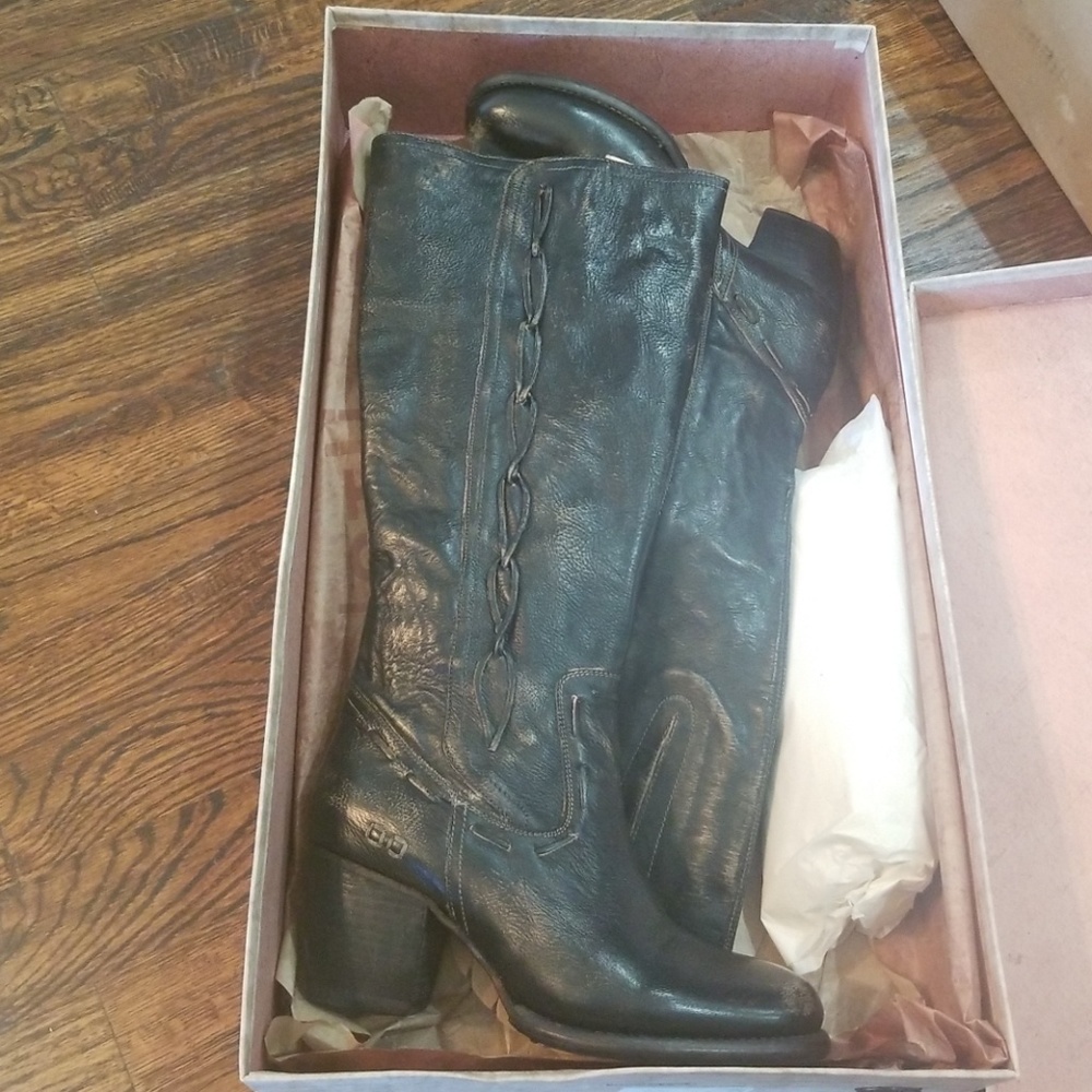 NIB Bed Stu Fate Boot